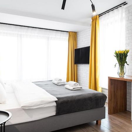Househost Apartament: Ul. Miodowa 42/42B Krakow Bagian luar foto